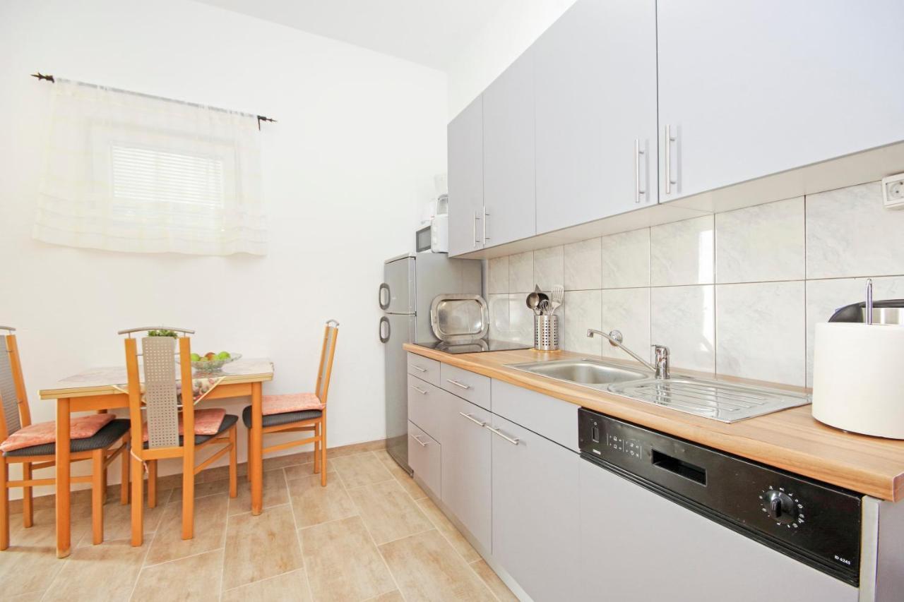 Apartments Silva Sutivan Eksteriør billede